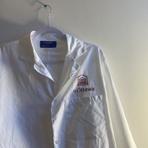 University of Ottawa Lab Coat Small Unisex .